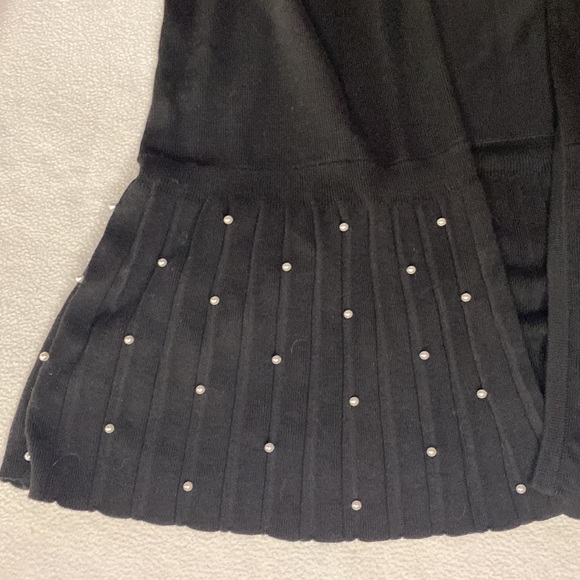 Black cardigan with pearl accents - Picture 2 of 5
